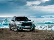 Tra ghiacciai e vulcani con la MINI Cooper S Countryman ALL4 lungo la Ring Road in Islanda