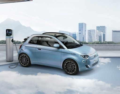 Test drive con le Fiat 500 elettriche allo slalom dei Giovi